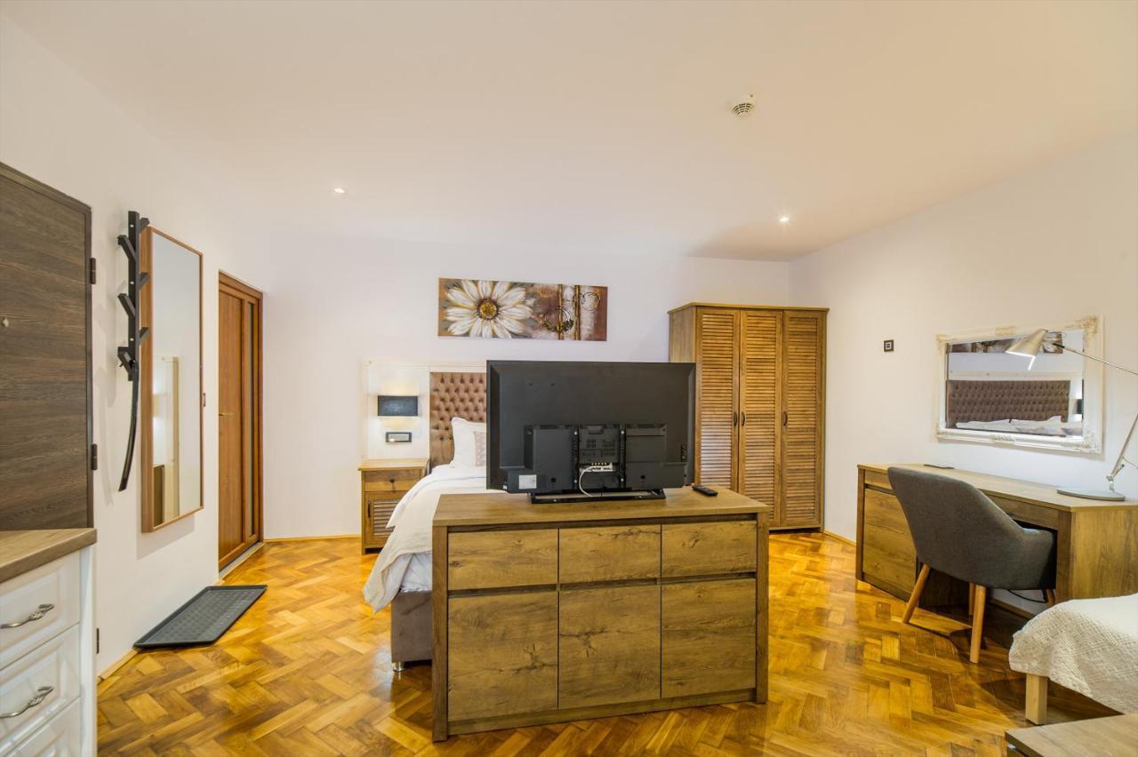 Apartment Elk Brasov